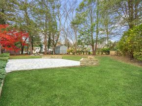 1 Upper Lane, Centerport NY 11721