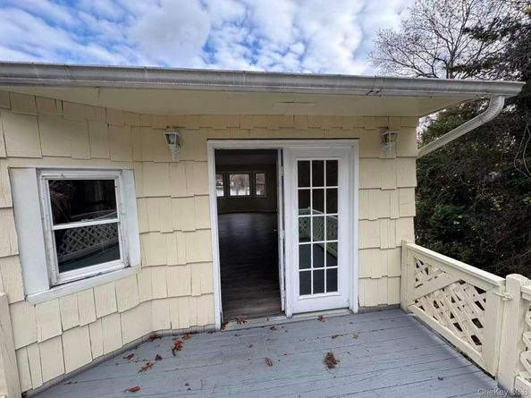 20 Westfield Road, Coram NY 11727