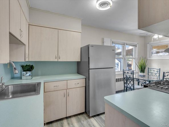 1392 Manor Lane, Bay Shore NY 11706