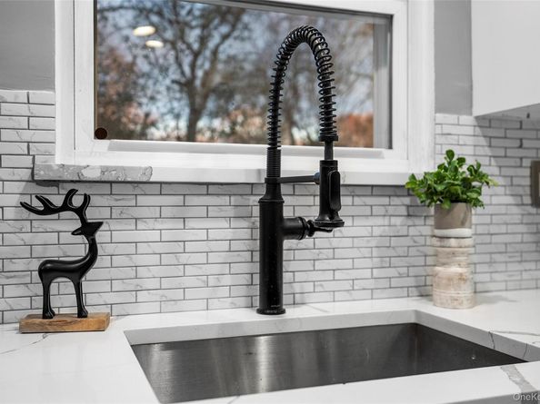 19 Corvette Road, Selden NY 11784