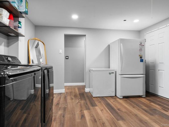 19 Corvette Road, Selden NY 11784