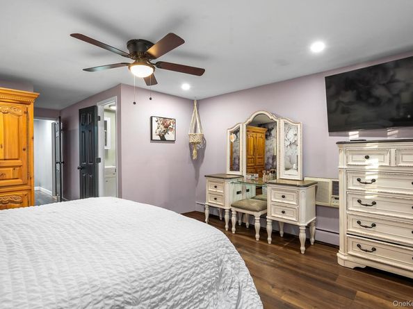 19 Corvette Road, Selden NY 11784