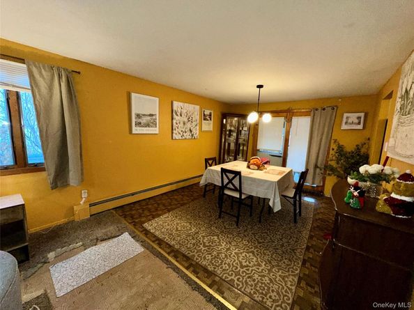 27 Wedgewood Drive, Coram NY 11727