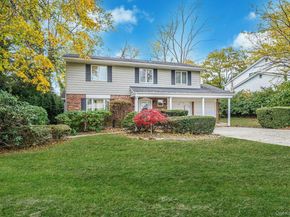 28 Glacier Drive, Smithtown NY 11787