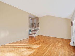 28 Glacier Drive, Smithtown NY 11787