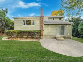 28 Glacier Drive, Smithtown NY 11787