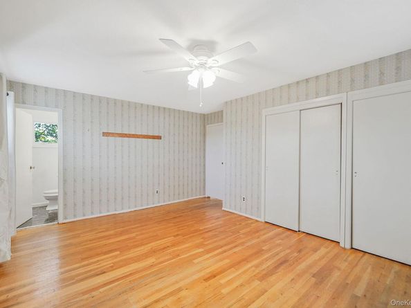 28 Glacier Drive, Smithtown NY 11787