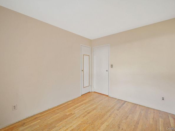 28 Glacier Drive, Smithtown NY 11787