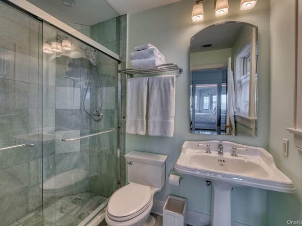 60 Bay View Drive E, Sag Harbor NY 11963