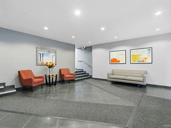 5 Birchwood Court 3N, Mineola NY 11501