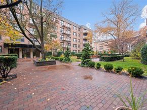 5 Birchwood Court 3N, Mineola NY 11501