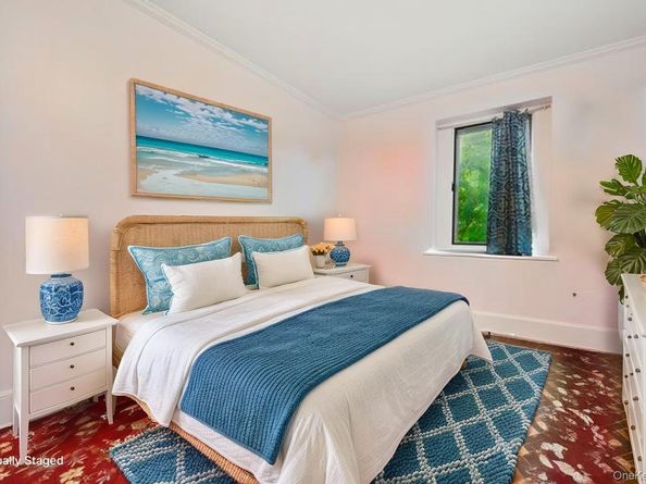 69 Cornwells Beach Road, Sands Point NY 11050