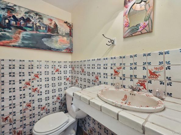 69 Cornwells Beach Road, Sands Point NY 11050