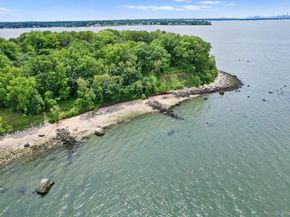 69 Cornwells Beach Road, Sands Point NY 11050