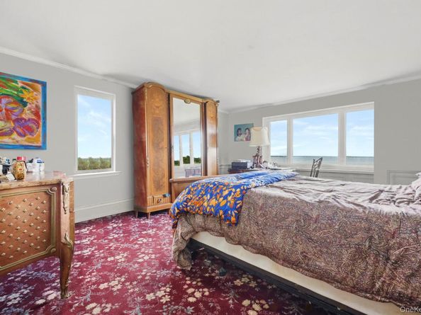 69 Cornwells Beach Road, Sands Point NY 11050