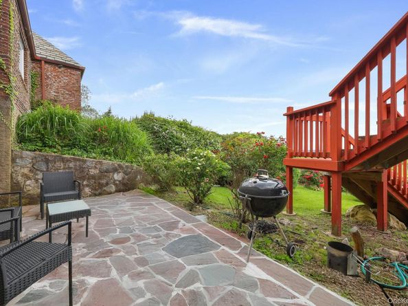 69 Cornwells Beach Road, Sands Point NY 11050