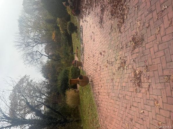 18 Beaverhill Lane, Huntington NY 11743