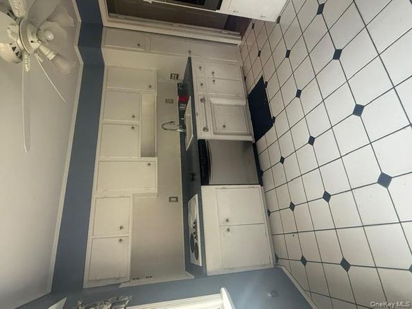 18 Beaverhill Lane, Huntington NY 11743