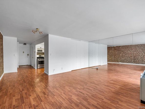 77 Bleecker Street 105, New York (Manhattan) NY 10012