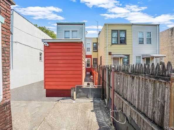 68-42 78th Street, Middle Village NY 11379