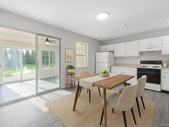 49 Freedom Lane, Coram NY 11727