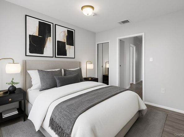 49 Freedom Lane, Coram NY 11727