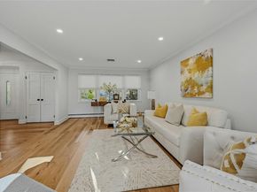 43 Edcris Lane, Huntington NY 11743