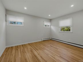 43 Edcris Lane, Huntington NY 11743