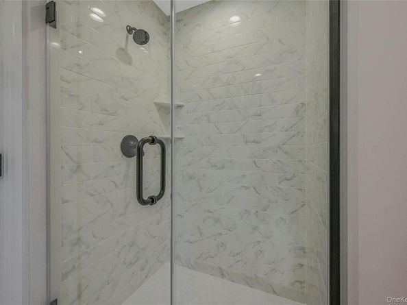 43 Edcris Lane, Huntington NY 11743