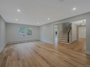 43 Edcris Lane, Huntington NY 11743