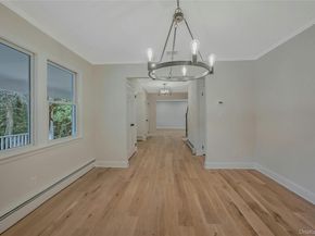 43 Edcris Lane, Huntington NY 11743