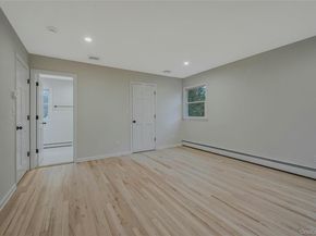 43 Edcris Lane, Huntington NY 11743