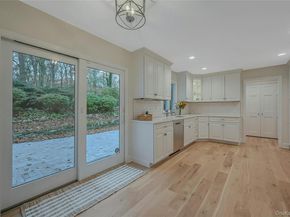 43 Edcris Lane, Huntington NY 11743