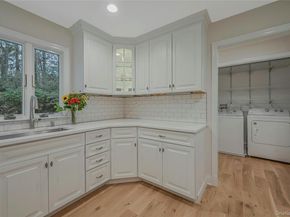 43 Edcris Lane, Huntington NY 11743