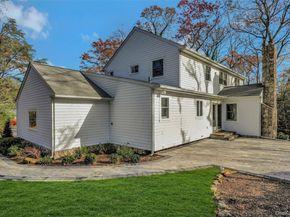 43 Edcris Lane, Huntington NY 11743