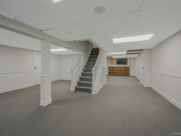 43 Edcris Lane, Huntington NY 11743