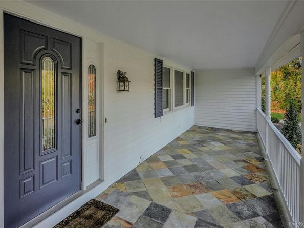 43 Edcris Lane, Huntington NY 11743