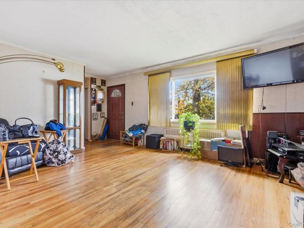 519 Chester Street, Uniondale NY 11553