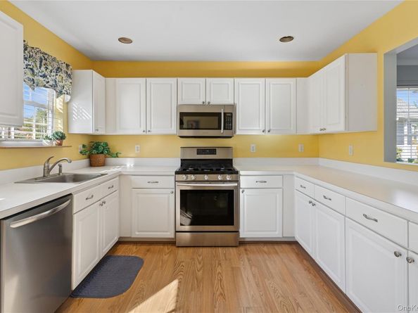 53 Goose Neck Lane, Riverhead NY 11901