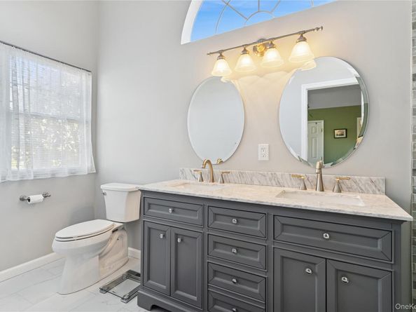 53 Goose Neck Lane, Riverhead NY 11901