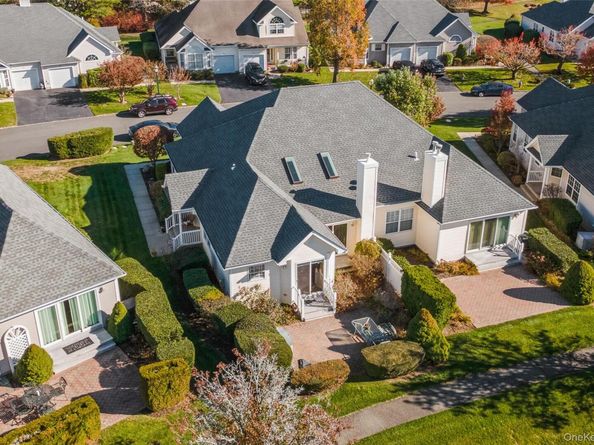 53 Goose Neck Lane, Riverhead NY 11901