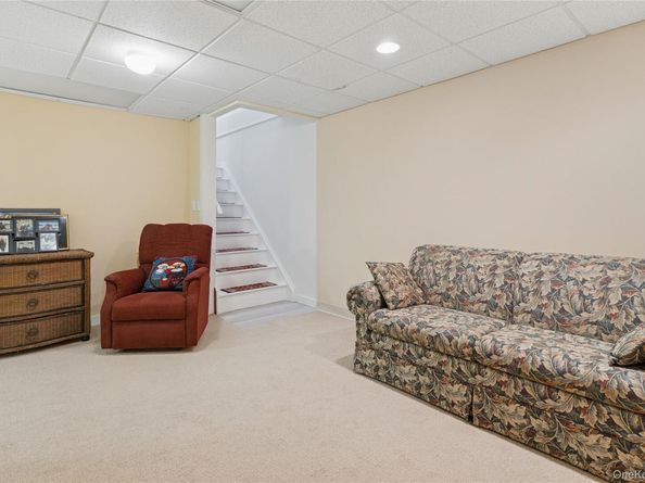 53 Goose Neck Lane, Riverhead NY 11901