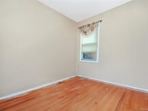 180 Lakeside Trail, Ridge NY 11961