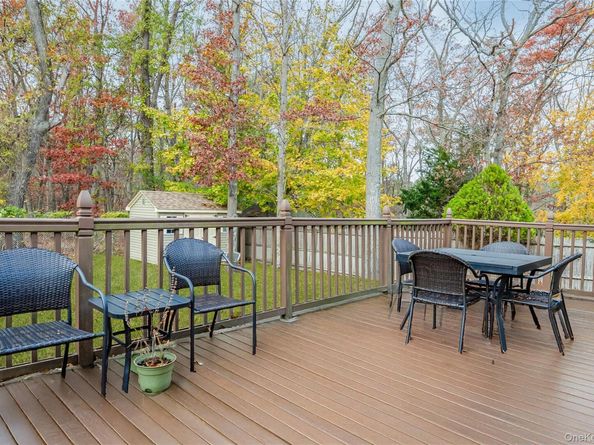 180 Lakeside Trail, Ridge NY 11961