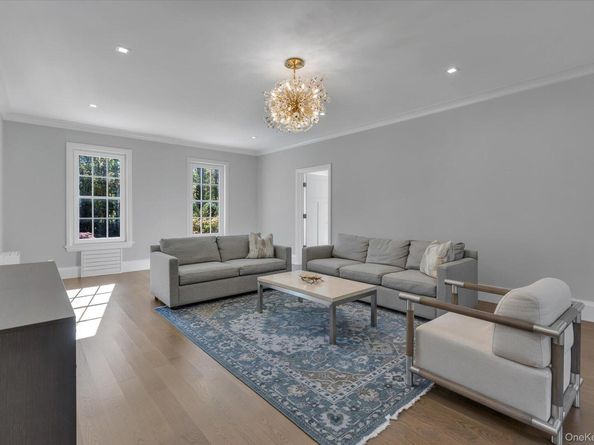 22 Fort Salonga Road, Centerport NY 11721