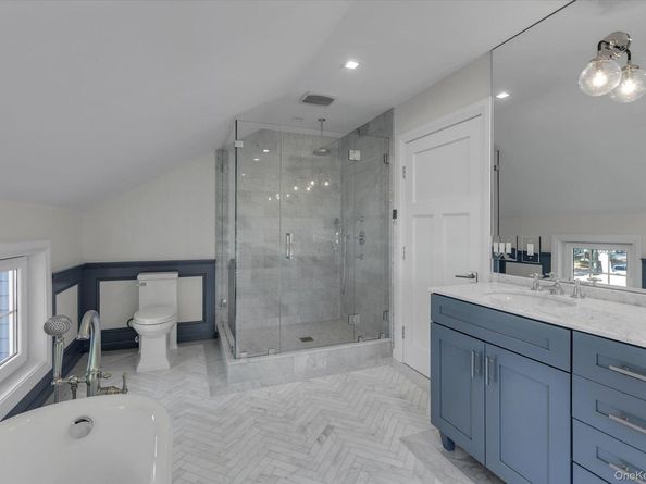 22 Fort Salonga Road, Centerport NY 11721