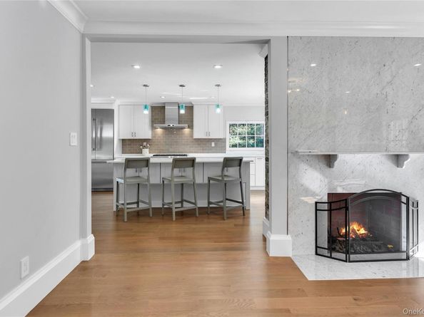 22 Fort Salonga Road, Centerport NY 11721