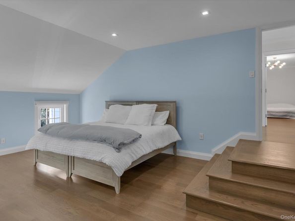 22 Fort Salonga Road, Centerport NY 11721