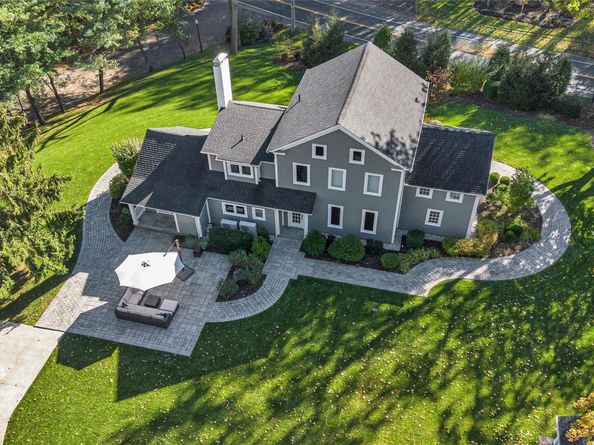 22 Fort Salonga Road, Centerport NY 11721