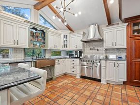 28 Elm Street, Woodbury NY 11797